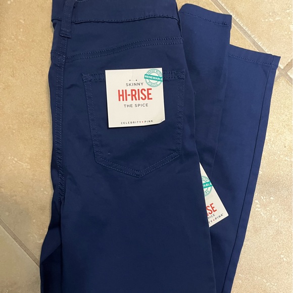 Celebrity Pink Pants - NWT Celebrity Pink skinny high-rise “the spice” pant
